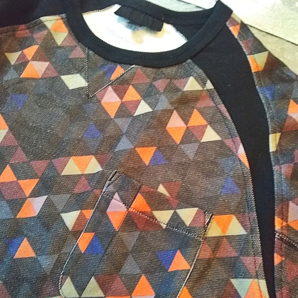 Black Scale Wool & Leather Vest with Matching Sweatshirt - Picture 7 of 8